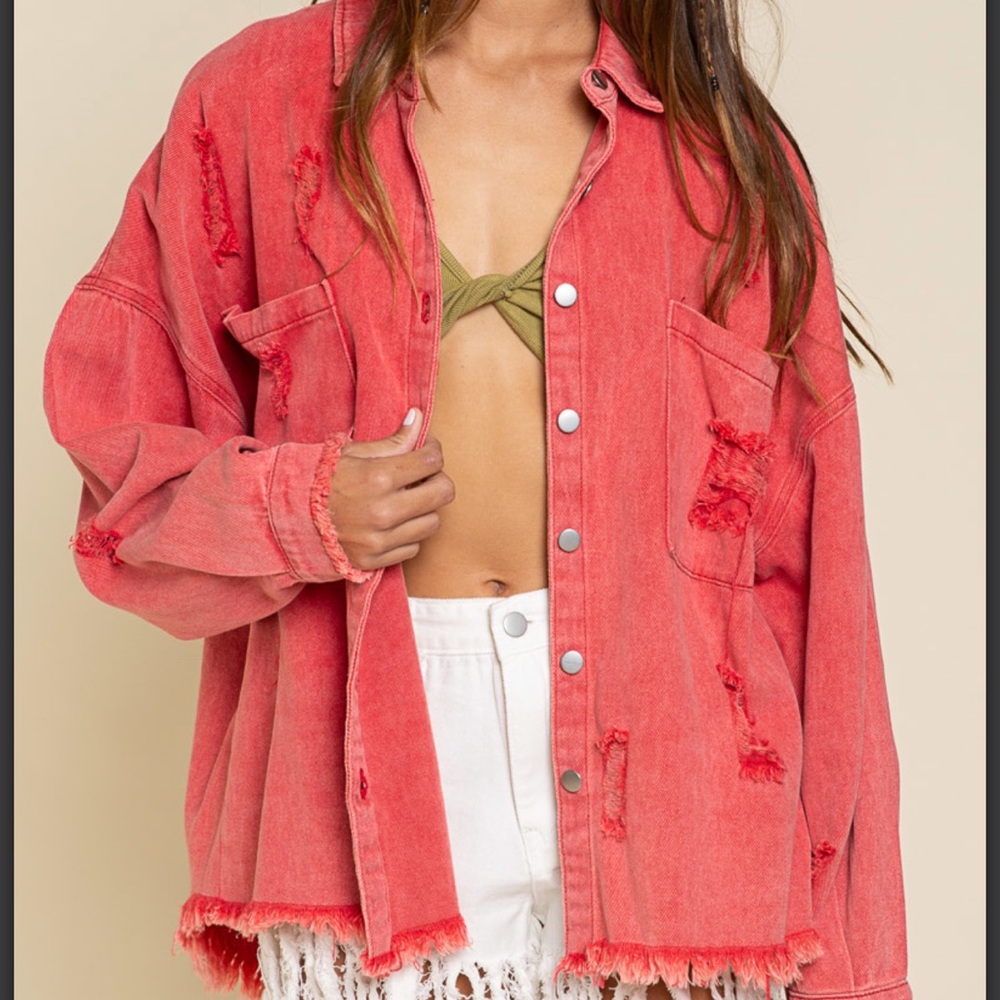 P7048–POL (🚨 2 colors) — COLOR DENIM DISTRESSED JACKET - Picture 2 of 7